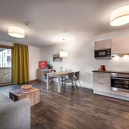 Aparthotel Alpenparks Hotel&apartment Orgler 4*